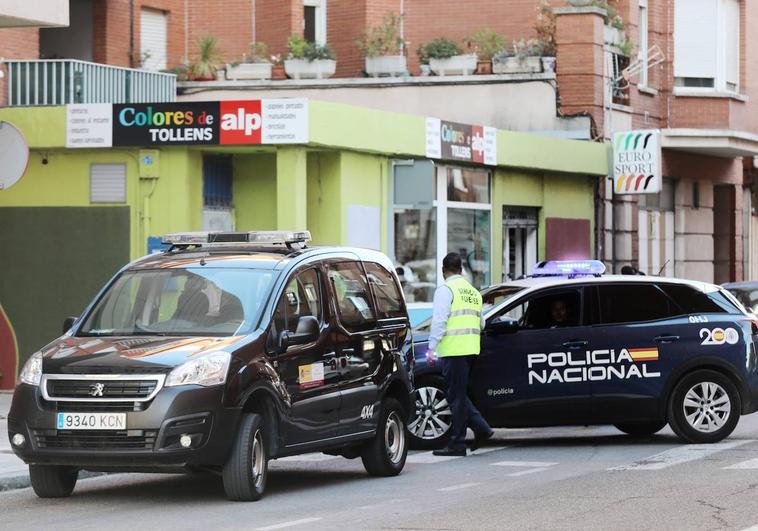 Muere una mujer de 68 años al precipitarse desde un cuarto piso en